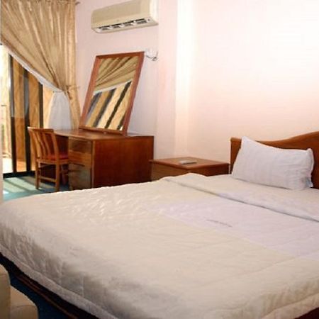 Royal Marble Hotel Benin Eksteriør bilde